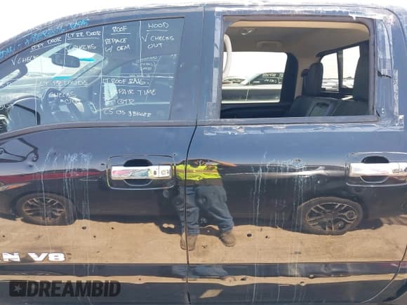 ✅ 2019 Nissan Titan SV • VIN: 1N6AA1E56KN533789 • Lot: 42875941. Listed on IAAI with 99,737 mi. Free auction sales archive from the USA and detailed vehicle history report at DreamBid. Image 14.