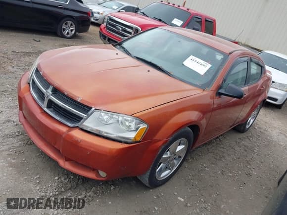✅ 2008 Dodge Avenger SXT • VIN: 1B3LC56R28N220862 • Lot: 41542692. Wystawiony na IAAI z przebiegiem 192 572 mil. Bezpłatny archiwum sprzedaży aukcyjnych z USA i szczegółowy raport historii pojazdu na DreamBid. Zdjęcie 2.