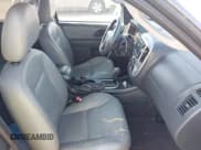 ✅ 2006 Ford Escape XLT • VIN: 1FMYU93116KA07662 • Lot: 42372284. Listed on IAAI with 206,831 mi. Free auction sales archive from the USA and detailed vehicle history report at DreamBid. Image 5.