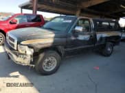 ✅ 1994 Dodge RAM • VIN: 1B7KC26C6RS530696 • Лот: 80610455. Опубликован ранее на Copart с пробегом 123 403 миль. Бесплатный доступ к архиву аукционных продаж из США и подробный отчёт об истории автомобиля на DreamBid. Изображение 1.