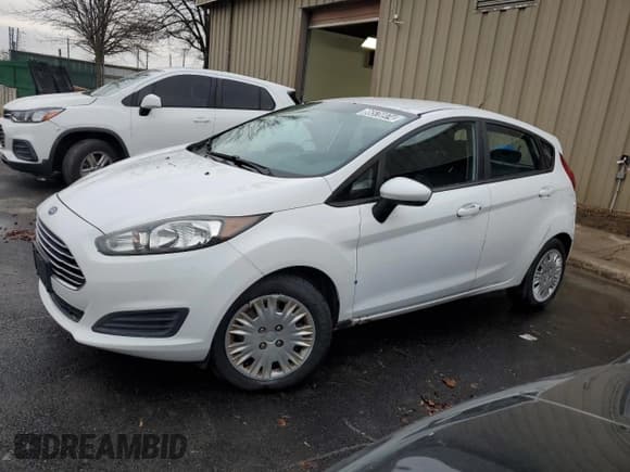 ✅ 2015 Ford Fiesta S • VIN: 3FADP4TJ3FM219779 • Lot: 86576974. Listed on Copart with 262,121 mi. Free auction sales archive from the USA and detailed vehicle history report at DreamBid. Image 1.
