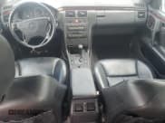 ✅ 1998 Mercedes-Benz E 320 • VIN: WDBJH82F6WX001973 • Лот: 63222205. Опубликован ранее на Copart с пробегом 160 814 миль. Бесплатный доступ к архиву аукционных продаж из США и подробный отчёт об истории автомобиля на DreamBid. Изображение 8.