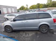 ✅ 2019 Dodge Grand Caravan SXT • VIN: 2C4RDGCG4KR647409 • Лот: 43436263. Опубликован ранее на IAAI с пробегом 61 020 миль. Бесплатный доступ к архиву аукционных продаж из США и подробный отчёт об истории автомобиля на DreamBid. Изображение 14.