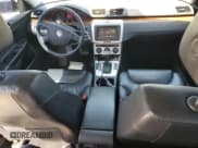 ✅ 2007 Volkswagen Passat 2.0T • VIN: WVWEK73CX7E169647 • Лот: 52989515. Опубликован ранее на Copart с пробегом 186 751 миль. Бесплатный доступ к архиву аукционных продаж из США и подробный отчёт об истории автомобиля на DreamBid. Изображение 8.