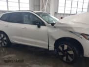✅ 2024 Volvo XC60 Plus Dark Theme • VIN: YV4H60DL5R1782435 • Lot: 42910415. Listed on IAAI with 30,065 mi. Free auction sales archive from the USA and detailed vehicle history report at DreamBid. Image 14.
