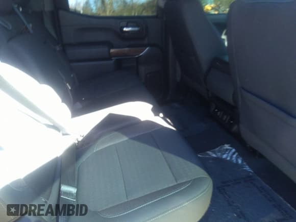 ✅ 2020 Chevrolet Silverado 1500 RST • VIN: 1GCUYEEL6LZ264236 • Lot: 41617642. Wystawiony na IAAI z przebiegiem 127 123 mil. Bezpłatny archiwum sprzedaży aukcyjnych z USA i szczegółowy raport historii pojazdu na DreamBid. Zdjęcie 8.