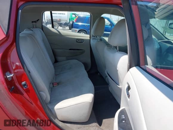 ✅ 2011 Nissan LEAF SL • VIN: JN1AZ0CP0BT001589 • Лот: 42738430. Опубликован ранее на IAAI с пробегом 106 316 миль. Бесплатный доступ к архиву аукционных продаж из США и подробный отчёт об истории автомобиля на DreamBid. Изображение 8.