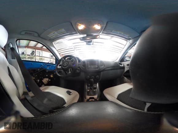 ✅ 2018 Jeep Compass Latitude • VIN: 3C4NJDBB7JT202458 • Lot: 41462812. Wystawiony na IAAI z przebiegiem 87 354 mil. Bezpłatny archiwum sprzedaży aukcyjnych z USA i szczegółowy raport historii pojazdu na DreamBid. Zdjęcie 18.