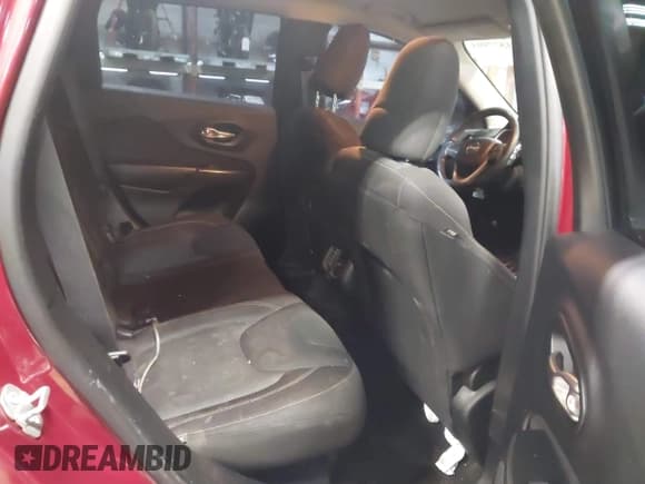 ✅ 2017 Jeep Cherokee Latitude • VIN: 1C4PJMCS9HW546630 • Лот: 41577993. Опубликован ранее на IAAI с пробегом 126 425 миль. Бесплатный доступ к архиву аукционных продаж из США и подробный отчёт об истории автомобиля на DreamBid. Изображение 8.