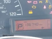 ✅ 2018 Nissan NV200 SV • VIN: 3N6CM0KN0JK700490 • Lot: 43640303. Wystawiony na IAAI z przebiegiem 136 740 mil. Bezpłatny archiwum sprzedaży aukcyjnych z USA i szczegółowy raport historii pojazdu na DreamBid. Zdjęcie 15.