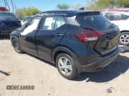 ✅ 2025 Nissan Kicks Play S • VIN: 3N1CP5BV0SL473596 • Lot: 42157450. Wystawiony na IAAI z przebiegiem 2 151 mil. Bezpłatny archiwum sprzedaży aukcyjnych z USA i szczegółowy raport historii pojazdu na DreamBid. Zdjęcie 3.