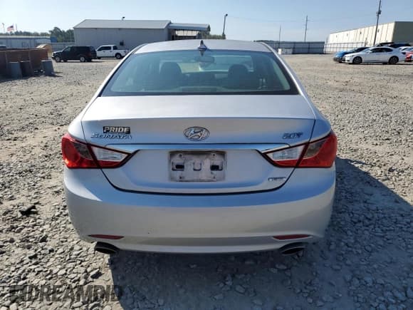✅ 2011 Hyundai Sonata SE • VIN: 5NPEC4AB5BH169070 • Lot: 71984484. Listed on Copart with 166,723 mi. Free auction sales archive from the USA and detailed vehicle history report at DreamBid. Image 6.