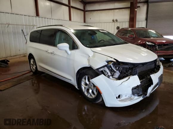 ✅ 2017 Chrysler Pacifica Touring L Plus • VIN: 2C4RC1EG6HR508050 • Lot: 84635675. Listed on Copart with 123,448 mi. Free auction sales archive from the USA and detailed vehicle history report at DreamBid. Image 4.