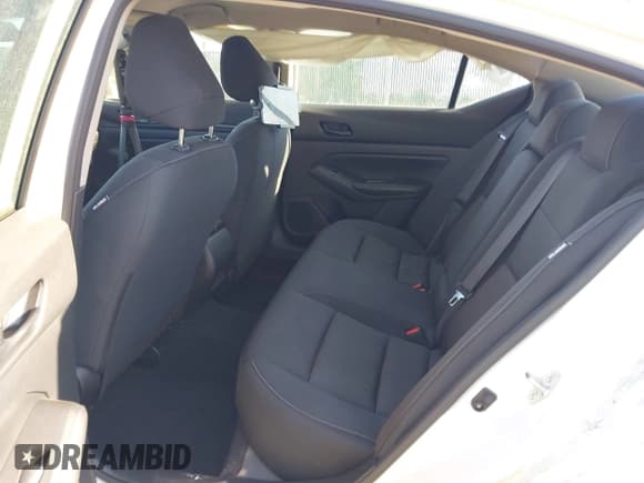 ✅ 2024 Nissan Altima S • VIN: 1N4BL4BV8RN370022 • Lot: 43353210. Wystawiony na IAAI z przebiegiem 85 893 mil. Bezpłatny archiwum sprzedaży aukcyjnych z USA i szczegółowy raport historii pojazdu na DreamBid. Zdjęcie 8.