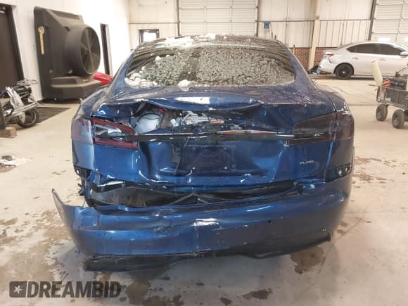 ✅ 2021 Tesla Model S Plaid • VIN: 5YJSA1E6XMF439884 • Лот: 41622750. Опубликован ранее на IAAI с пробегом Не указан. Бесплатный доступ к архиву аукционных продаж из США и подробный отчёт об истории автомобиля на DreamBid. Изображение 16.