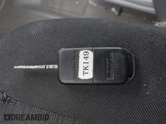 ✅ 2014 Mercedes-Benz Sprinter Cargo • VIN: WD3PE7DC2E5911044 • Lot: 39641279. Wystawiony na IAAI z przebiegiem 127 202 mil. Bezpłatny archiwum sprzedaży aukcyjnych z USA i szczegółowy raport historii pojazdu na DreamBid. Zdjęcie 11.