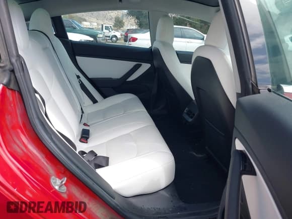 ✅ 2019 Tesla Model 3 Long Range • VIN: 5YJ3E1EB8KF393510 • Лот: 43263263. Опубликован ранее на IAAI с пробегом 43 724 миль. Бесплатный доступ к архиву аукционных продаж из США и подробный отчёт об истории автомобиля на DreamBid. Изображение 8.