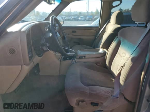 2000 Chevrolet Suburban LS с VIN 3GNEC16TXYG190988, выставлен на аукционе Copart как лот 80372284 с пробегом 152 279 миль миль и Списание • Salvage title. История ставок и продаж доступна на DreamBid. Изображение 7.