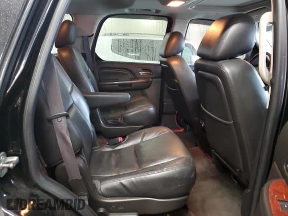 ✅ 2012 Cadillac Escalade Luxury • VIN: 1GYS4BEFXCR149970 • Lot: 90317465. Wystawiony na Copart z przebiegiem 163 385 mil. Bezpłatny archiwum sprzedaży aukcyjnych z USA i szczegółowy raport historii pojazdu na DreamBid. Zdjęcie 11.