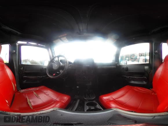 ✅ 2008 Jeep Wrangler Unlimited Rubicon • VIN: 1J4GA69188L626040 • Лот: 42285491. Опубликован ранее на IAAI с пробегом 149 634 миль. Бесплатный доступ к архиву аукционных продаж из США и подробный отчёт об истории автомобиля на DreamBid. Изображение 18.