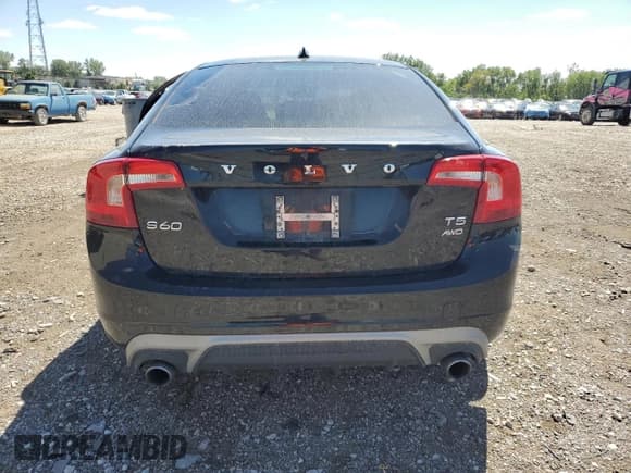 ✅ 2017 Volvo S60 Dynamic • VIN: YV140MTL5H2427070 • Лот: 70243795. Опубликован ранее на Copart с пробегом 107 093 миль. Бесплатный доступ к архиву аукционных продаж из США и подробный отчёт об истории автомобиля на DreamBid. Изображение 6.