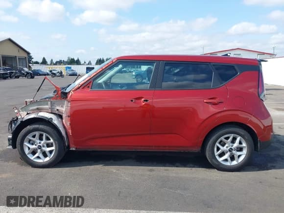 ✅ 2024 Kia Soul LX • VIN: KNDJ23AU7R7916695 • Lot: 43183615. Wystawiony na IAAI z przebiegiem 47 430 mil. Bezpłatny archiwum sprzedaży aukcyjnych z USA i szczegółowy raport historii pojazdu na DreamBid. Zdjęcie 15.