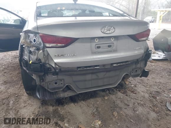 ✅ 2017 Hyundai Elantra Limited • VIN: 5NPD84LF8HH028614 • Lot: 41049522. Listed on IAAI with 127,990 mi. Free auction sales archive from the USA and detailed vehicle history report at DreamBid. Image 18.