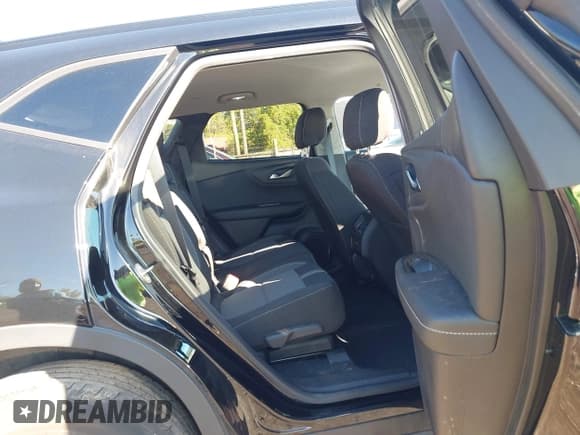 ✅ 2023 Chevrolet Blazer LT • VIN: 3GNKBCR4XPS117895 • Lot: 43469731. Listed on IAAI with 33,196 mi. Free auction sales archive from the USA and detailed vehicle history report at DreamBid. Image 8.