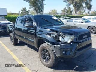 ✅ 2014 Toyota Tacoma • VIN: 5TFLU4EN1EX099827 • Lot: 43396921. Wystawiony na IAAI z przebiegiem 121 314 mil. Bezpłatny archiwum sprzedaży aukcyjnych z USA i szczegółowy raport historii pojazdu na DreamBid. Zdjęcie 1.