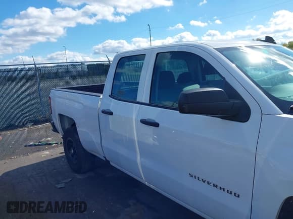 ✅ 2017 Chevrolet Silverado 1500 LS • VIN: 1GCRCNEH7HZ298435 • Lot: 43493254. Listed on IAAI with 139,071 mi. Free auction sales archive from the USA and detailed vehicle history report at DreamBid. Image 13.