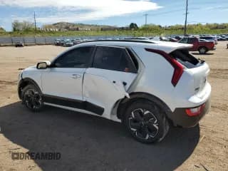 ✅ 2023 Kia Niro Wind • VIN: KNDCR3L12P5034978 • Лот: 54710964. Опубликован ранее на Copart с пробегом 20 109 миль. Бесплатный доступ к архиву аукционных продаж из США и подробный отчёт об истории автомобиля на DreamBid. Изображение 2.