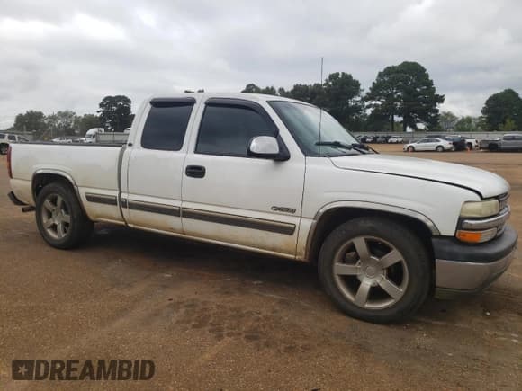 ✅ 1999 Chevrolet Silverado 1500 LS • VIN: 2GCEC19WXX1293785 • Лот: 71960714. Опубликован ранее на Copart с пробегом 257 214 миль. Бесплатный доступ к архиву аукционных продаж из США и подробный отчёт об истории автомобиля на DreamBid. Изображение 4.