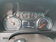 ✅ 2016 Chevrolet Suburban LT • VIN: 1GNSCHKC9GR155164 • Lot: 71583474. Wystawiony na Copart z przebiegiem 211 636 mil. Bezpłatny archiwum sprzedaży aukcyjnych z USA i szczegółowy raport historii pojazdu na DreamBid. Zdjęcie 9.