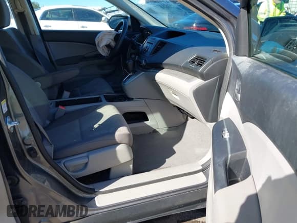 ✅ 2013 Honda CR-V LX • VIN: 3CZRM3H39DG710070 • Lot: 43602535. Listed on IAAI with 105,591 mi. Free auction sales archive from the USA and detailed vehicle history report at DreamBid. Image 5.