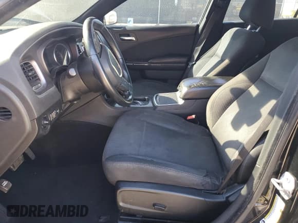 ✅ 2015 Dodge Charger SE • VIN: 2C3CDXBG4FH870797 • Lot: 91679665. Wystawiony na Copart z przebiegiem 133 064 mil. Bezpłatny archiwum sprzedaży aukcyjnych z USA i szczegółowy raport historii pojazdu na DreamBid. Zdjęcie 7.