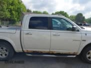 ✅ 2009 Dodge 1500 Laramie • VIN: 1D3HV13T49J526520 • Lot: 42199548. Wystawiony na IAAI z przebiegiem 149 113 mil. Bezpłatny archiwum sprzedaży aukcyjnych z USA i szczegółowy raport historii pojazdu na DreamBid. Zdjęcie 14.