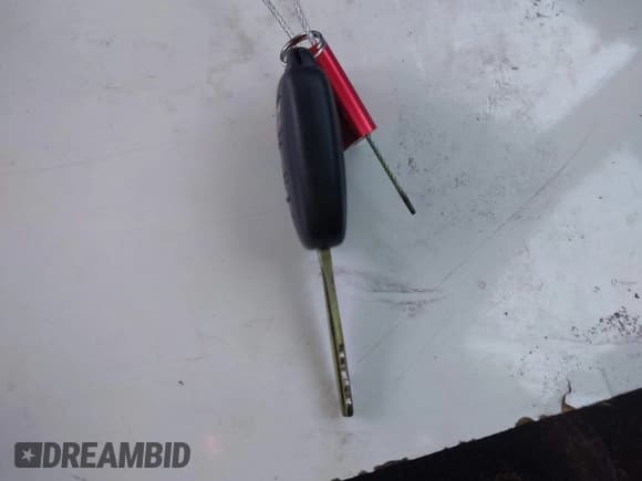 ✅ 2015 Toyota Corolla LE • VIN: 5YFBURHE6FP199667 • Лот: 42921012. Опубликован ранее на IAAI с пробегом 185 586 миль. Бесплатный доступ к архиву аукционных продаж из США и подробный отчёт об истории автомобиля на DreamBid. Изображение 11.