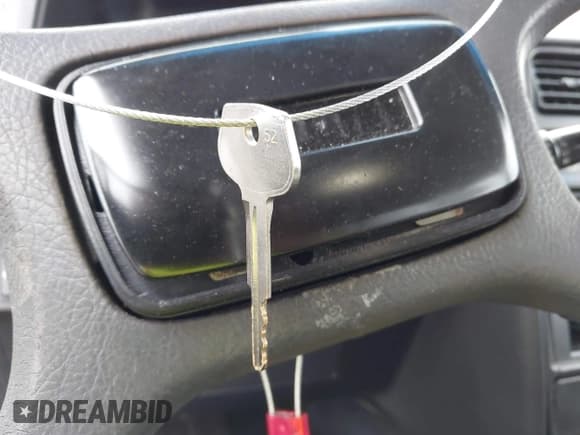 ✅ 1995 Suzuki Sidekick • VIN: JS3TD03V0S4110195 • Lot: 43259634. Listed on IAAI with 185,463 mi. Free auction sales archive from the USA and detailed vehicle history report at DreamBid. Image 11.