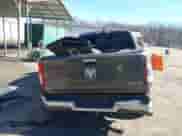 2019 Ram 1500 Big Horn z VIN 1C6RRFFG7KN755373, wystawiony jako IAAI lot #41764161 z przebiegiem 116 804 mil mil oraz . Historia ofert i sprzedaży dostępna na DreamBid. Obrazek 16.