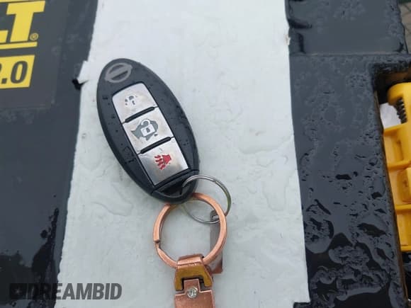 ✅ 2015 Nissan Note SV • VIN: 3N1CE2CP6FL377255 • Лот: 42363608. Опубликован ранее на IAAI с пробегом 84 705 миль. Бесплатный доступ к архиву аукционных продаж из США и подробный отчёт об истории автомобиля на DreamBid. Изображение 11.