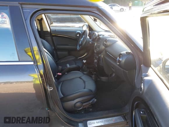 ✅ 2015 MINI Countryman S • VIN: WMWZC3C57FWP52756 • Lot: 43336401. Wystawiony na IAAI z przebiegiem 118 335 mil. Bezpłatny archiwum sprzedaży aukcyjnych z USA i szczegółowy raport historii pojazdu na DreamBid. Zdjęcie 5.