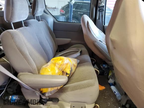 ✅ 2003 Ford Windstar LX • VIN: 2FMZA51423BA33048 • Lot: 73987964. Wystawiony na Copart z przebiegiem 121 411 mil. Bezpłatny archiwum sprzedaży aukcyjnych z USA i szczegółowy raport historii pojazdu na DreamBid. Zdjęcie 11.