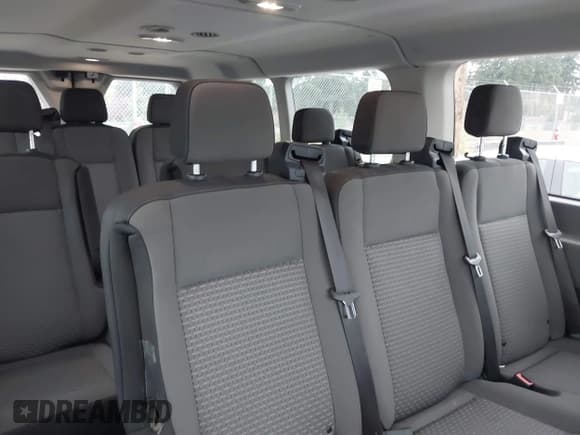 ✅ 2024 Ford Transit Passenger XL • VIN: 1FBAX2YGXRKA21621 • Lot: 43627149. Wystawiony na IAAI z przebiegiem 29 309 mil. Bezpłatny archiwum sprzedaży aukcyjnych z USA i szczegółowy raport historii pojazdu na DreamBid. Zdjęcie 8.