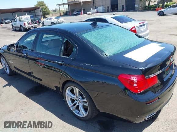 ✅ 2011 BMW 7 Series 750Li • VIN: WBAKB8C5XBCY64531 • Лот: 42350009. Опубликован ранее на IAAI с пробегом 113 893 миль. Бесплатный доступ к архиву аукционных продаж из США и подробный отчёт об истории автомобиля на DreamBid. Изображение 6.