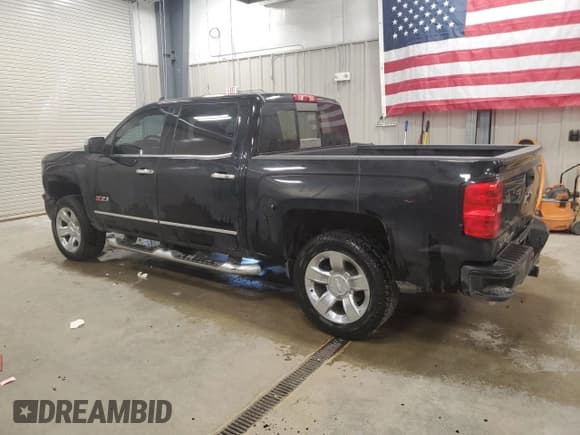 ✅ 2015 Chevrolet Silverado 1500 LTZ • VIN: 3GCUKSEJ9FG529282 • Лот: 66922925. Опубликован ранее на Copart с пробегом 302 410 миль. Бесплатный доступ к архиву аукционных продаж из США и подробный отчёт об истории автомобиля на DreamBid. Изображение 2.