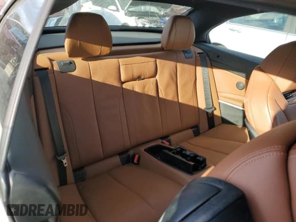 ✅ 2017 BMW 4 Series 430i xDrive • VIN: WBA4U9C58H5D43686 • Lot: 82577514. Wystawiony na Copart z przebiegiem 68 955 mil. Bezpłatny archiwum sprzedaży aukcyjnych z USA i szczegółowy raport historii pojazdu na DreamBid. Zdjęcie 10.