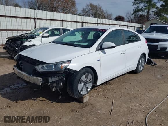 ✅ 2018 Hyundai Ioniq Blue • VIN: KMHC65LC9JU100375 • Lot: 41459280. Wystawiony na IAAI z przebiegiem 85 209 mil. Bezpłatny archiwum sprzedaży aukcyjnych z USA i szczegółowy raport historii pojazdu na DreamBid. Zdjęcie 18.