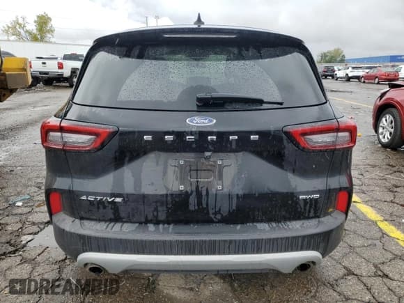 ✅ 2023 Ford Escape Active • VIN: 1FMCU9GN7PUA15648 • Lot: 85322195. Wystawiony na Copart z przebiegiem 25 454 mil. Bezpłatny archiwum sprzedaży aukcyjnych z USA i szczegółowy raport historii pojazdu na DreamBid. Zdjęcie 6.