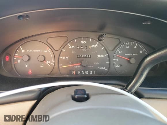 ✅ 2002 Mercury Sable GS • VIN: 1MEFM58U22A611100 • Lot: 68543485. Listed on Copart with 137,792 mi. Free auction sales archive from the USA and detailed vehicle history report at DreamBid. Image 9.