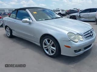 ✅ 2007 Mercedes-Benz CLK 350 • VIN: WDBTK56G87F220274 • Lot: 42573182. Wystawiony na IAAI z przebiegiem 106 621 mil. Bezpłatny archiwum sprzedaży aukcyjnych z USA i szczegółowy raport historii pojazdu na DreamBid. Zdjęcie 1.